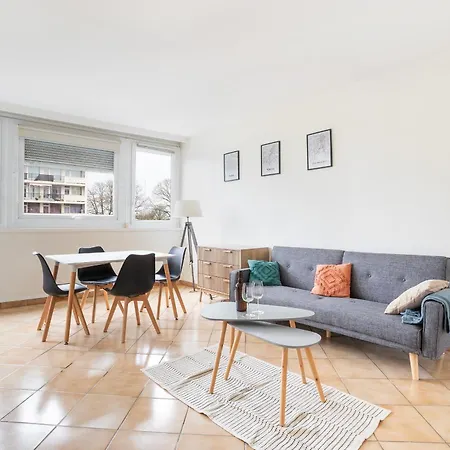 La Belle Barbieux - *